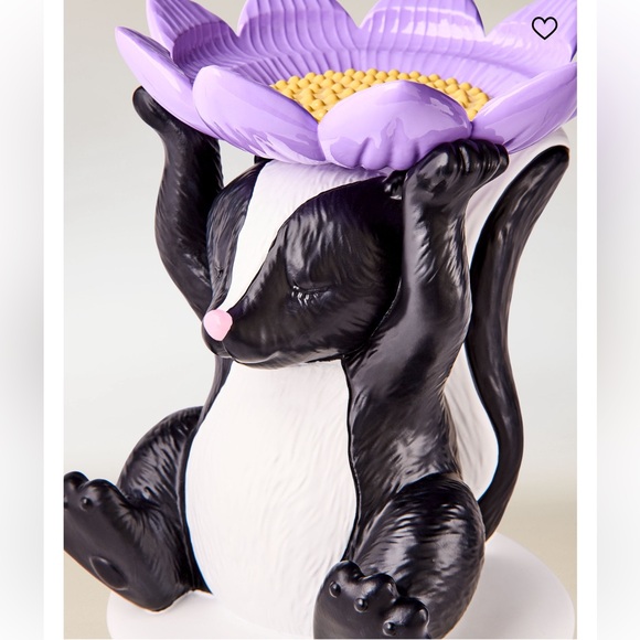 BBW FLOWERY SKUNK PEDESTAL THREE WICK CANDLE HOLDER NWT - Picture 3 of 5
